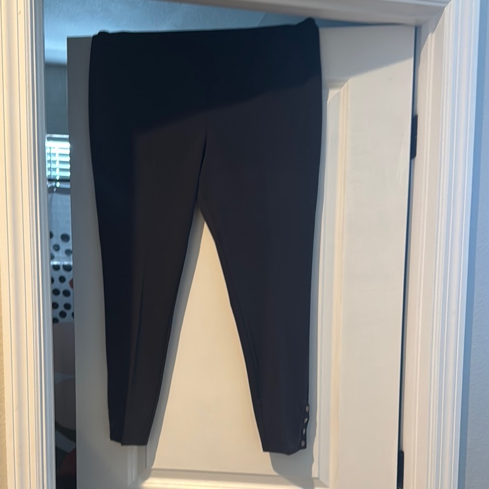 Black Slim Fit Pants/Leggings